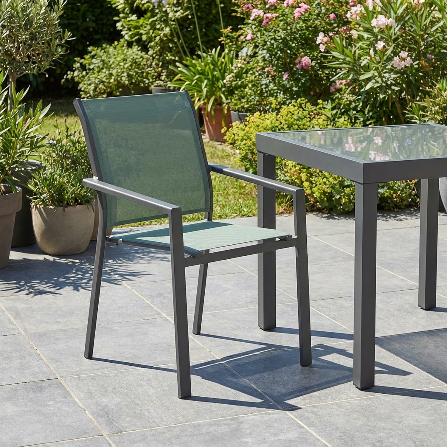 Sedia giardino con braccioli verde oliva Essentia