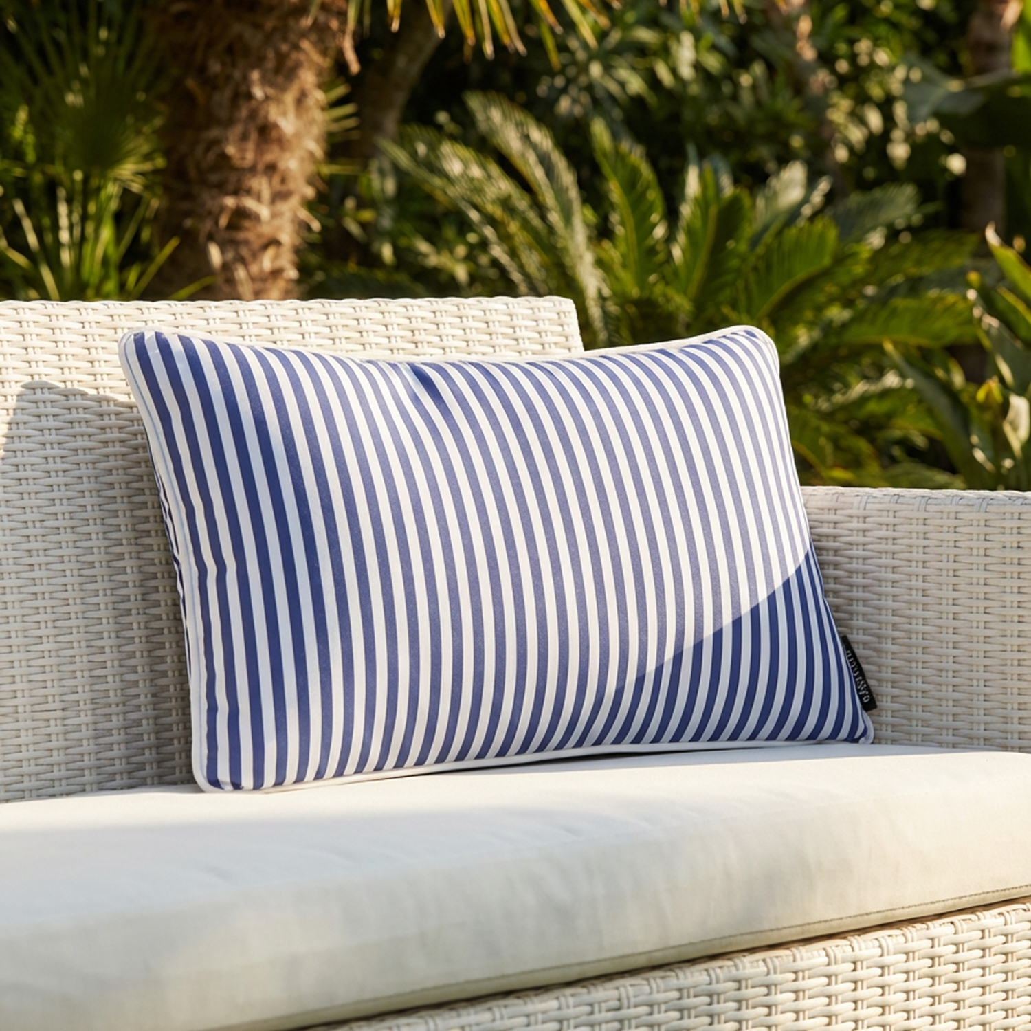 Cuscino arredo idrorepellente 30x50 cm righe blu